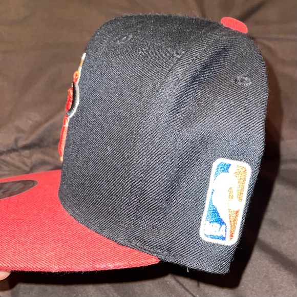 Mitchell and Ness SnapBack - Picture 4 of 4